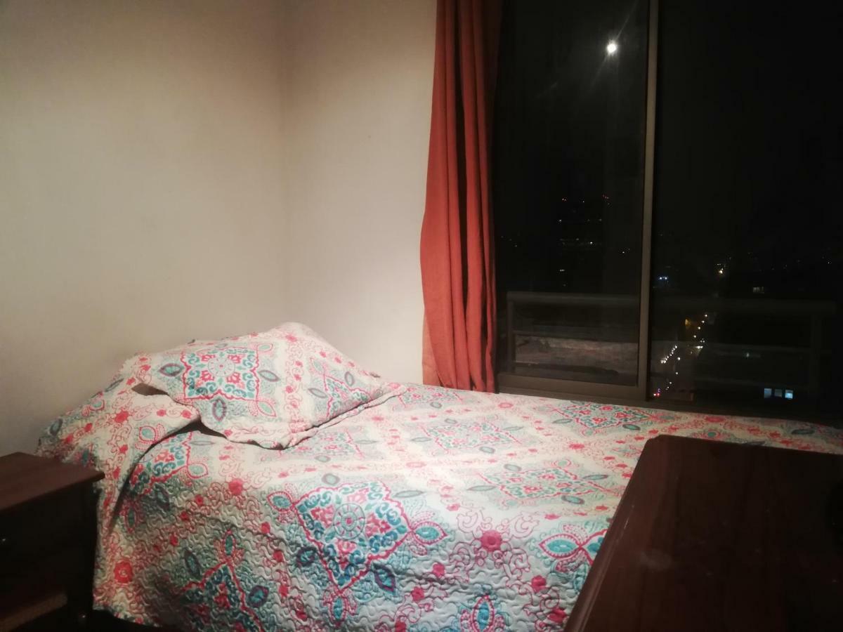 Una Habitacion Privada Con Bano Privado En Centro Historico Santiago Luaran gambar