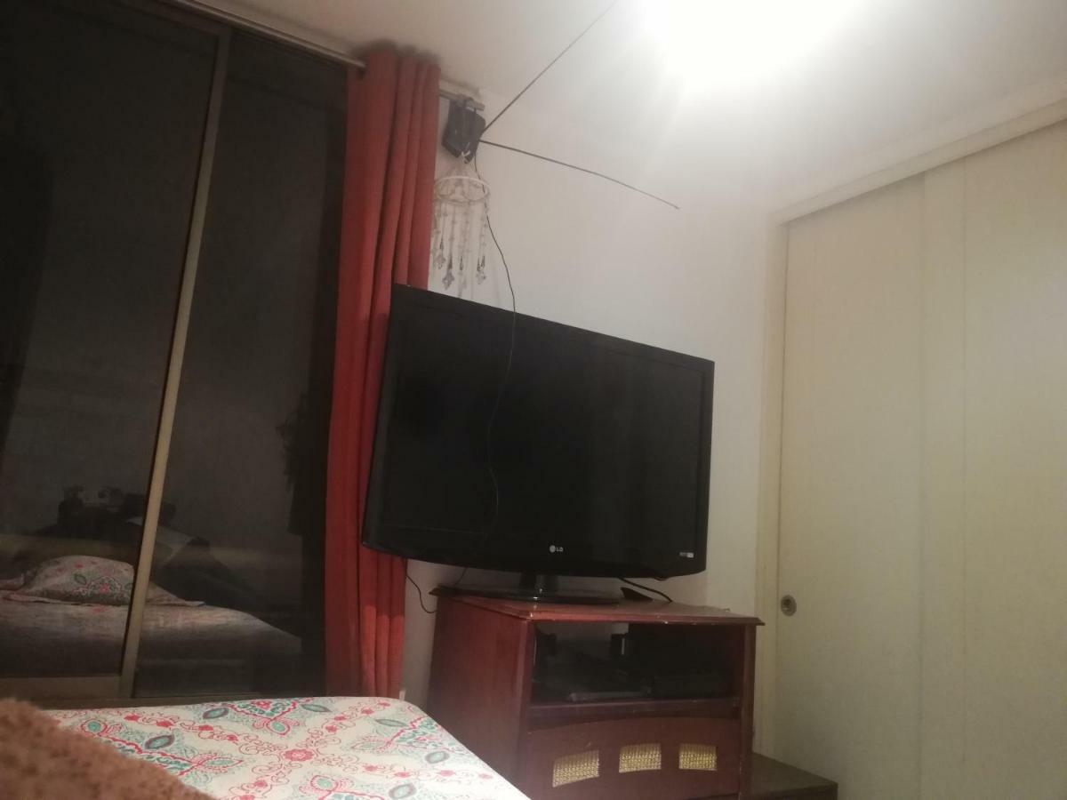 Una Habitacion Privada Con Bano Privado En Centro Historico Santiago Luaran gambar