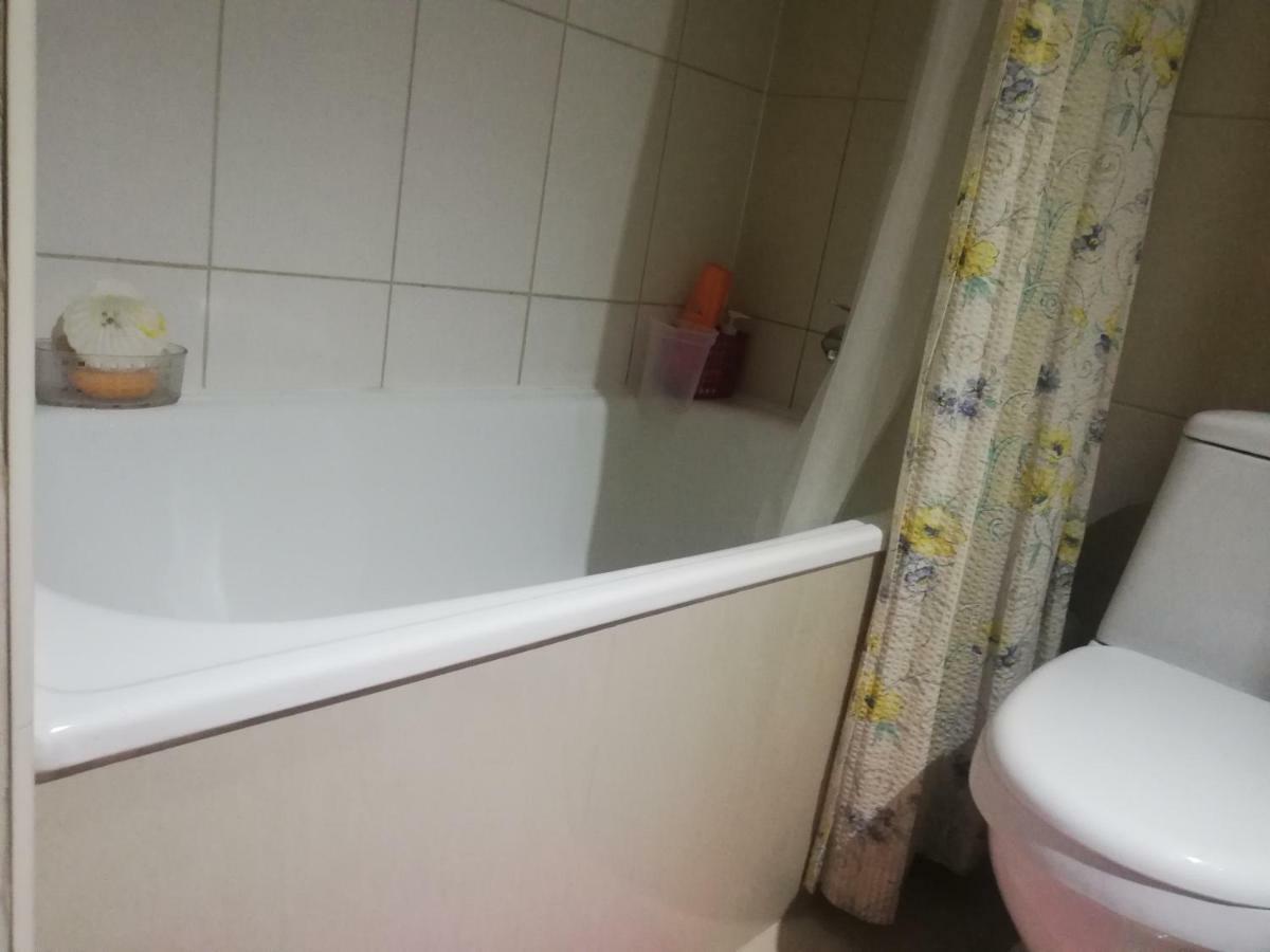 Una Habitacion Privada Con Bano Privado En Centro Historico Santiago Luaran gambar