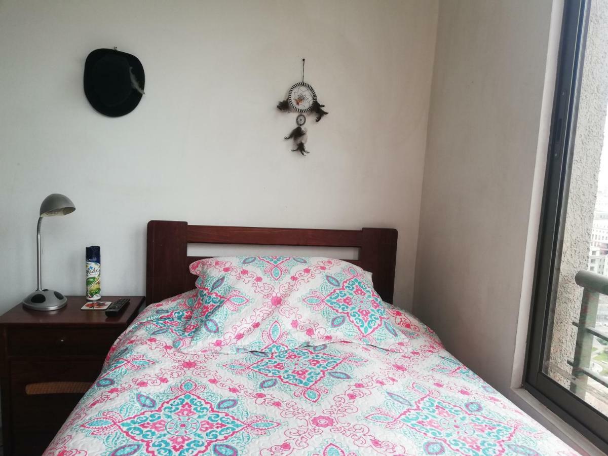 Una Habitacion Privada Con Bano Privado En Centro Historico Santiago Luaran gambar